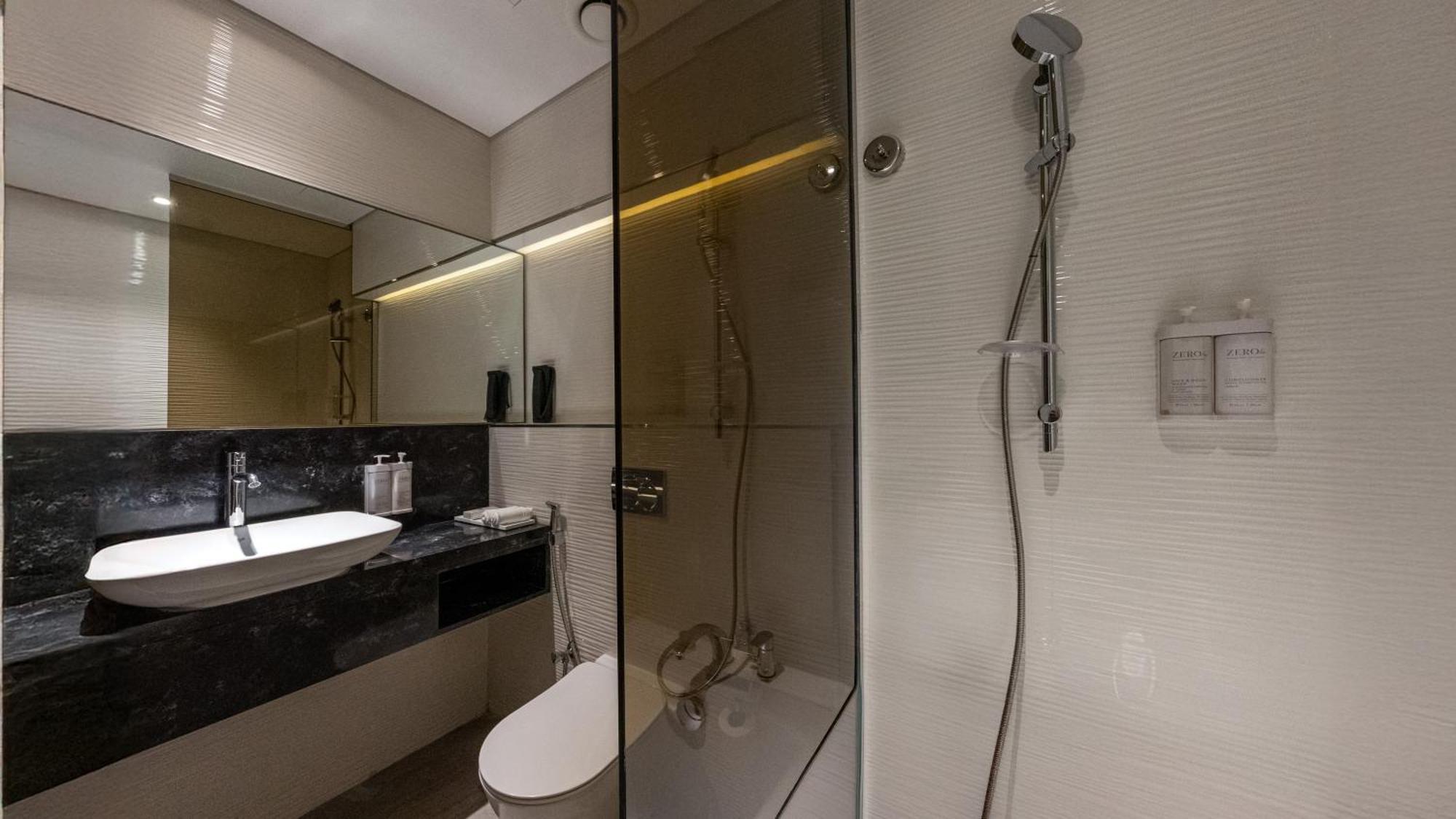The First Collection Dubai Waterfront Hotel Екстериор снимка